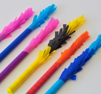 Пръчка и маска за разбиване на пинята