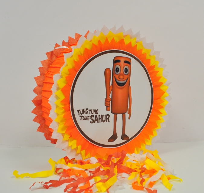 Пинята Тунг Тунг Сахур, две лица 40х40 см