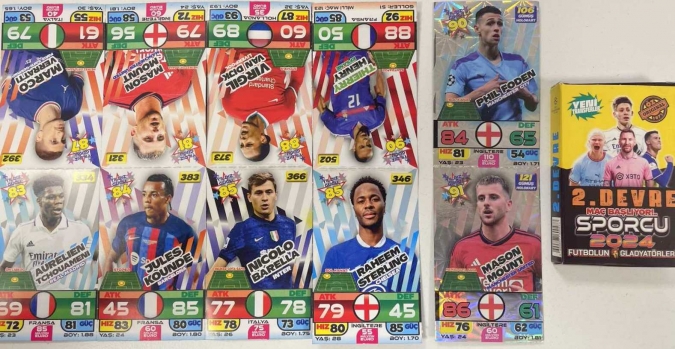 10 карти /2 холограмни/ Футбол, от най-новите серии - всички звезди! /Tr/