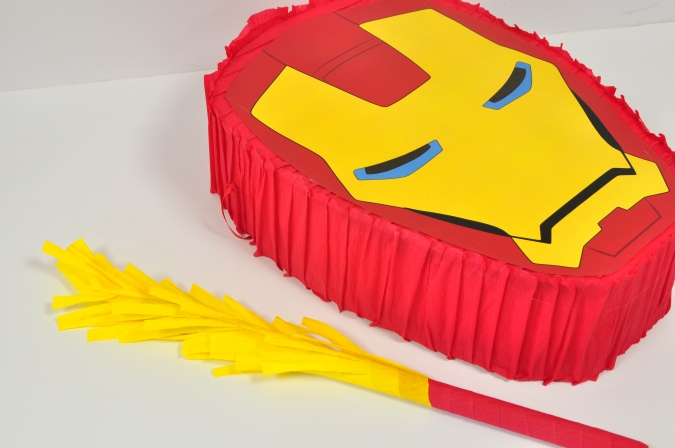 Пинята фигура Железния човек, височина 43см