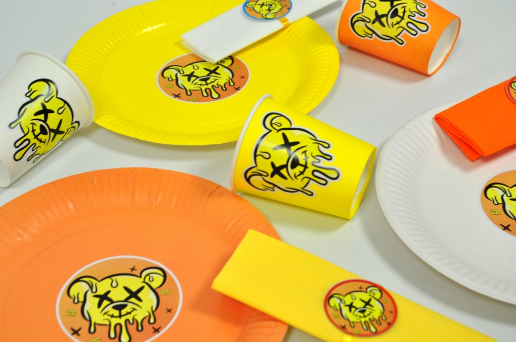 Персонализирана хартиена парти чинийка Лава Беър, 6бр. пакет