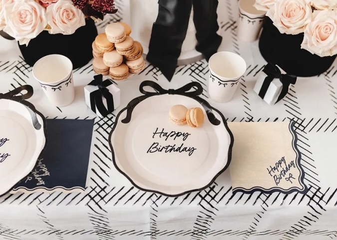 Салфетки с Панделка Happy Birthday в бежово и черно, 12бр. в пакет /Pd/